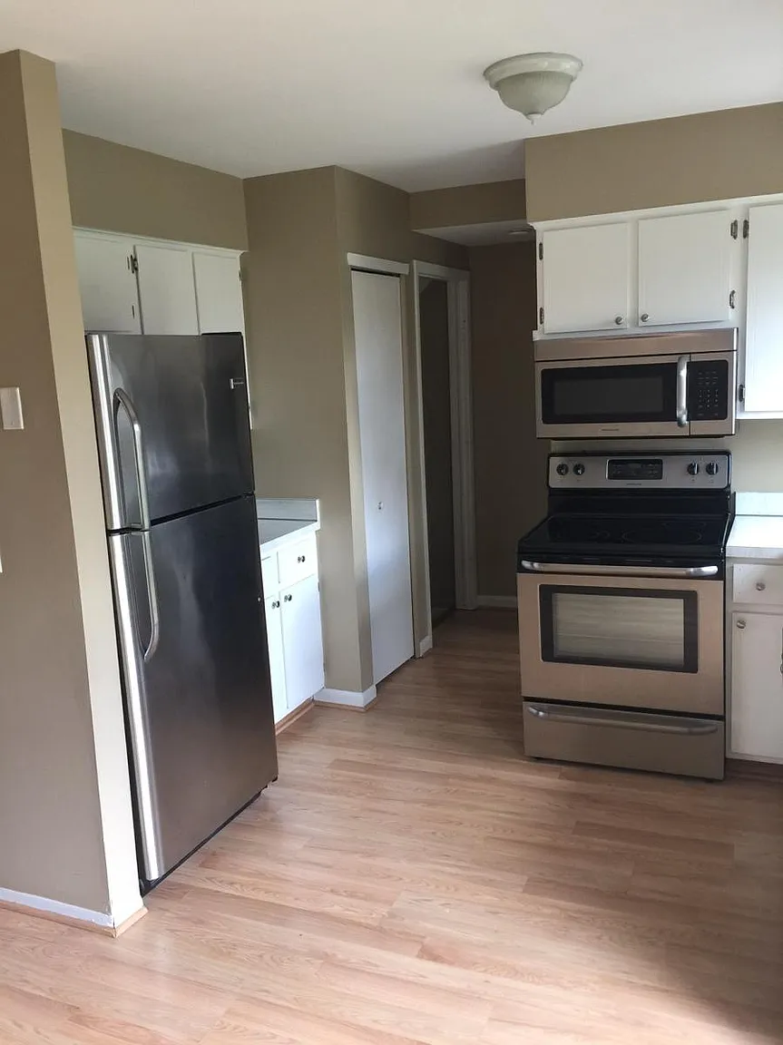 101 Sheffield Dr photo 1