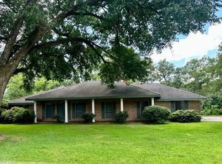 229 Lepinay Rd, Lafayette, LA 70508