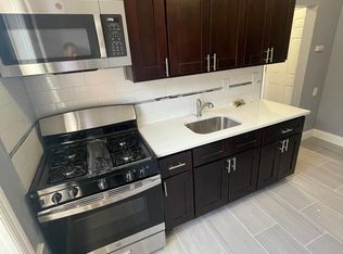 132 W 47th St #25, Bayonne, NJ 07002