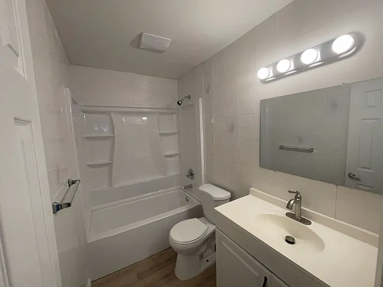 4216 Euclid Ave #2 — Photo 9