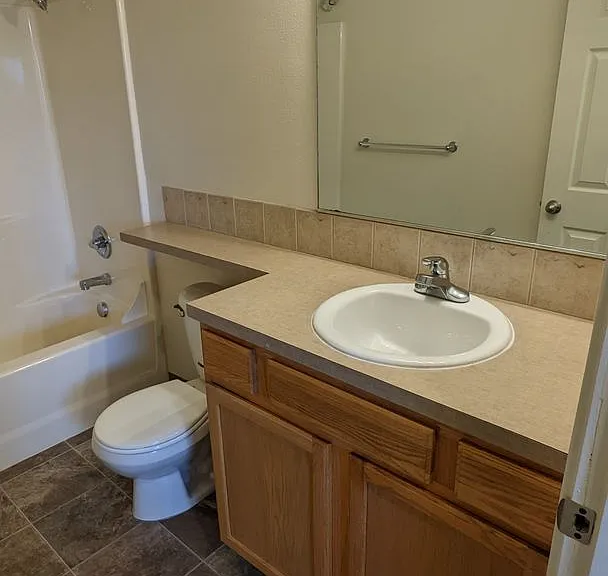 Halsey East Townhomes — Photo 162