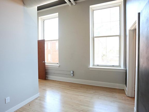 3rd image of 3530 Utah St APT 204