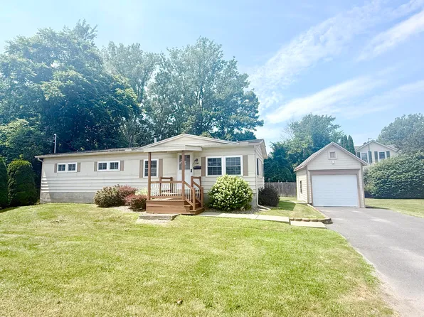 93 Wall St, Plattsburgh, NY 12901