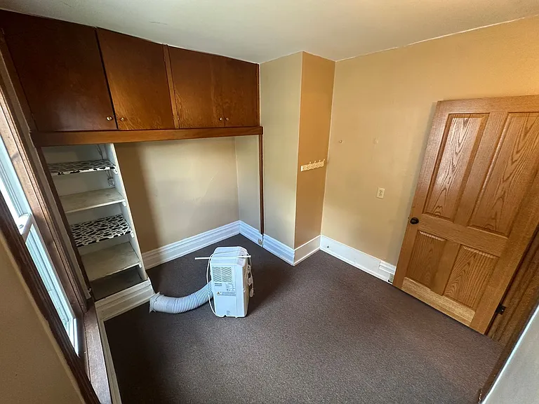 3000 Dudley Ave — Photo 6
