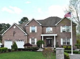 15 Nicholas Ave, Monroe Township, NJ 08831