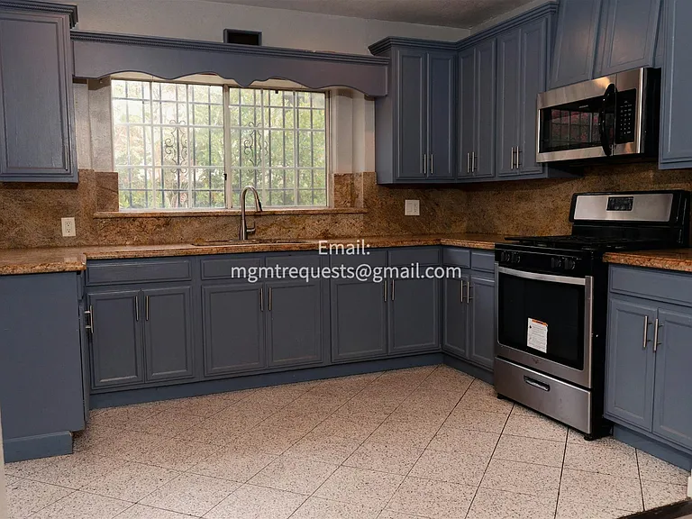 1539 Ricardo St #1 — Photo 6
