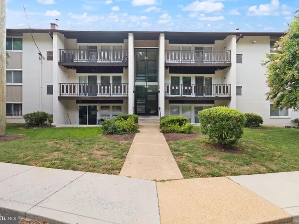 3122 Brinkley Rd #4201, Temple Hills, MD 20748