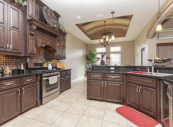 2nd image of 2416 Serrano Ln