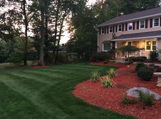 30 Tam O Shanter Dr, Mahwah, NJ