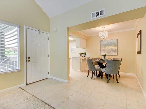 2nd image of 1069 Summerain Ct