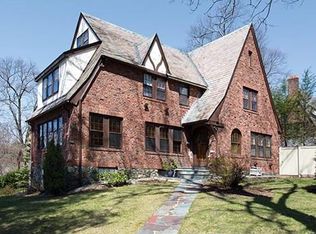 9 Oakvale Rd, Newton, MA 02468