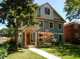 91 Groveland Ave, Riverside, IL 60546