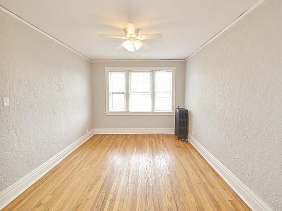 3rd image of 4904 Itaska St #15