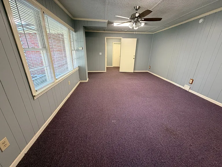 1314 McRee Dr — Photo 16