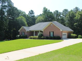 506 Wedgepark Dr, McDonough, GA