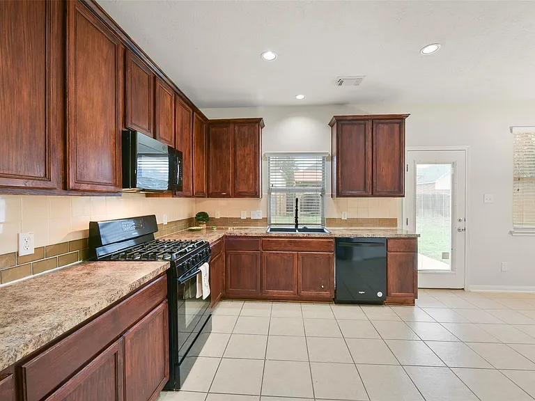 7514 Boxwood Ridge Ln — Photo 8