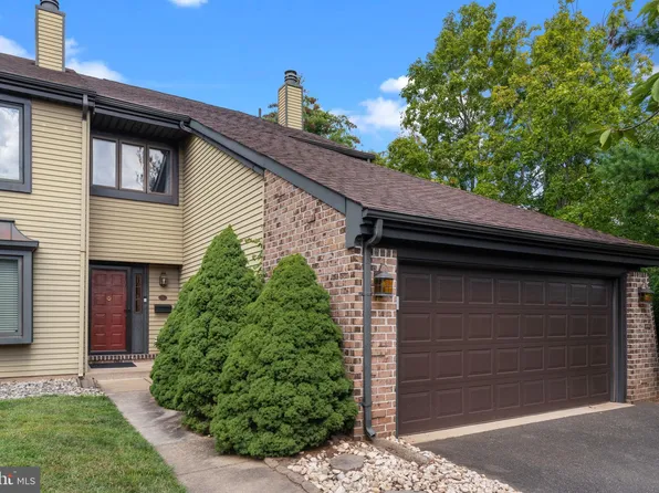 2 Farmington Pl, Newtown, PA 18940