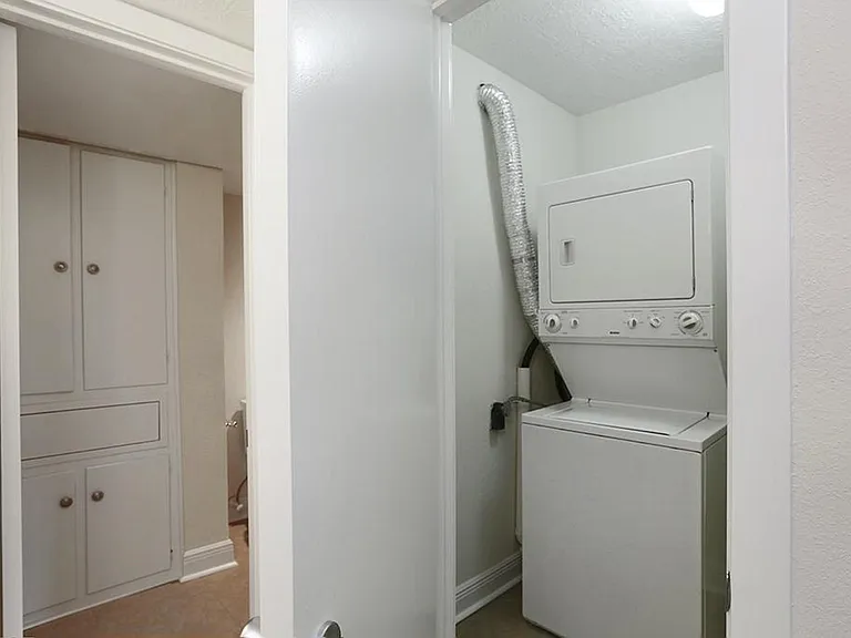 3300 Yorktown St #19 — Photo 7