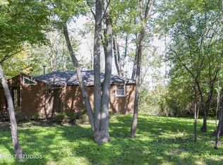 15170 W Walnut Dr, Deerfield, IL
