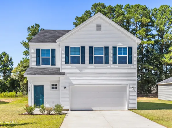 632 S Squires Run Lane, Richlands, NC 28574