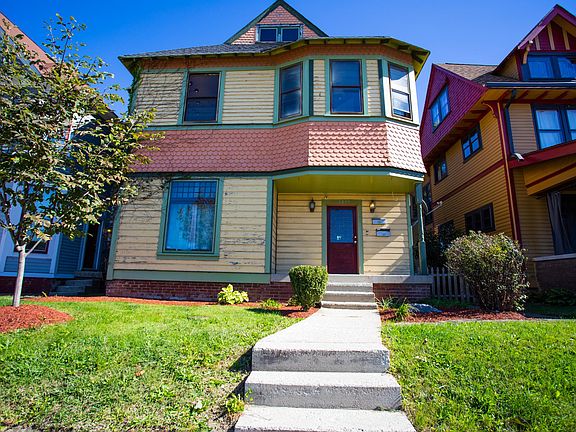 3rd image of 1855 N Pennsylvania St #2