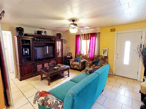 4th image of 1122 E Llano Dr