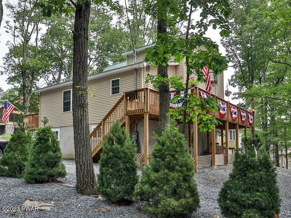 1002 Bluebird Dr, Lake Ariel, PA 18436
