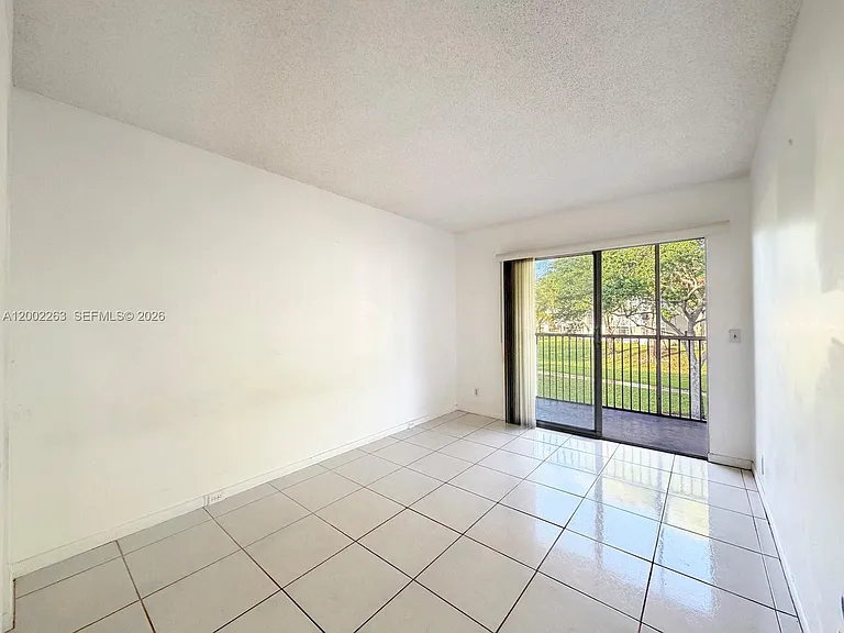 251 SW 134th Way #210M — Photo 6