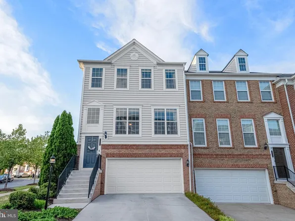 2228 Greywing St, Woodbridge, VA 22191