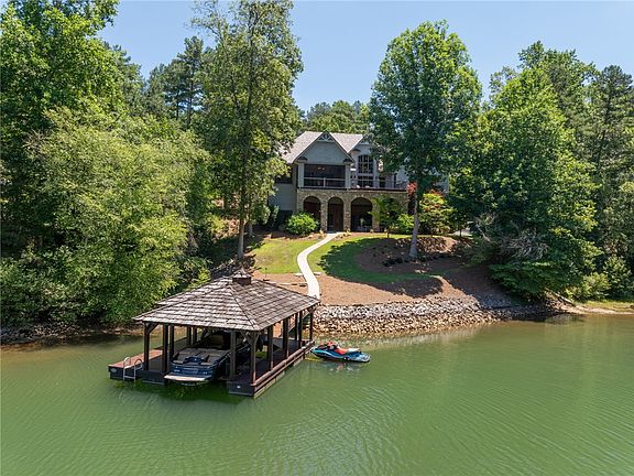 4th image of 264 Featherstone Dr