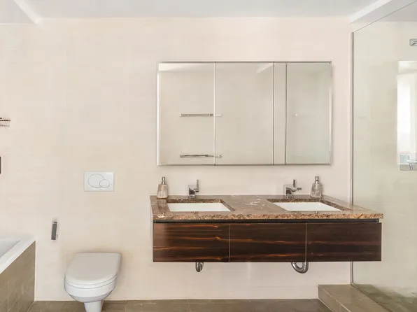 515 East 72nd Street image 7 of 14