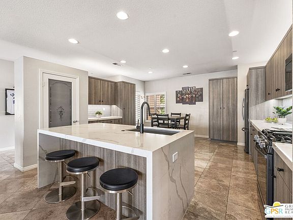 4th image of 827 Alta Rdg