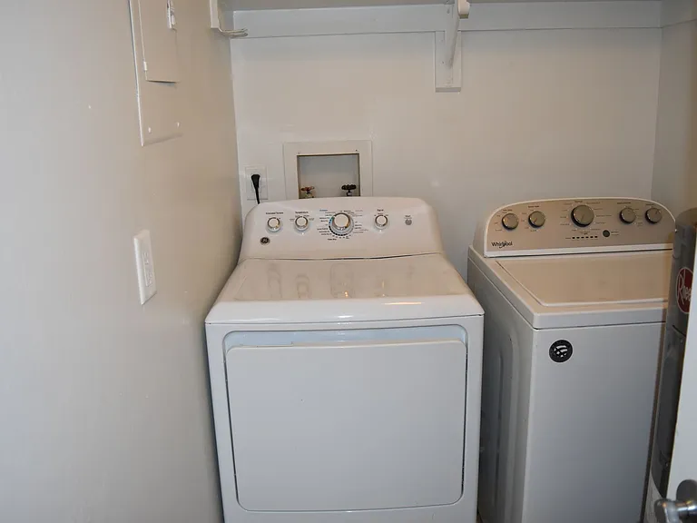 2779 Patty Ln — Photo 2