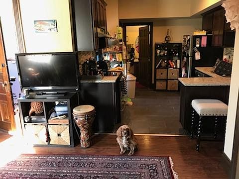 4th image of 4305 Trumbull St #2S