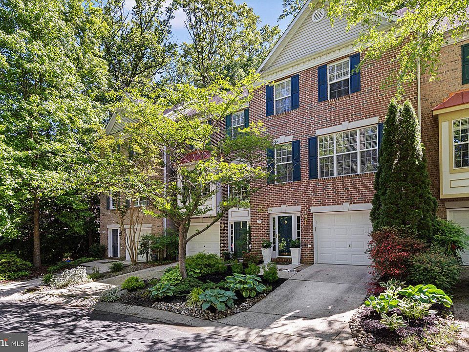 1st image of 221 Wintergull Ln