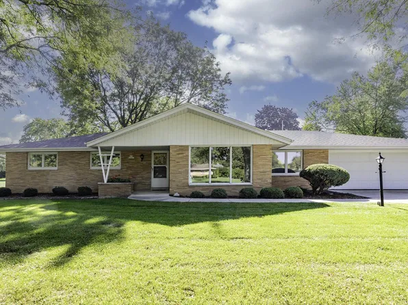 N77W15057 Wood View DRIVE, Menomonee Falls, WI 53051