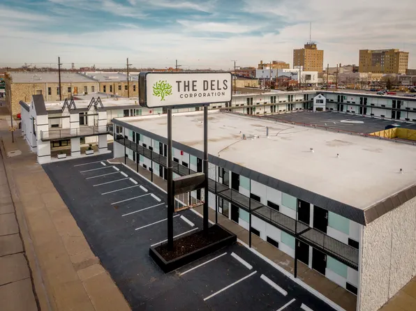 15 W 4th Ave #A, Hutchinson, KS 67501