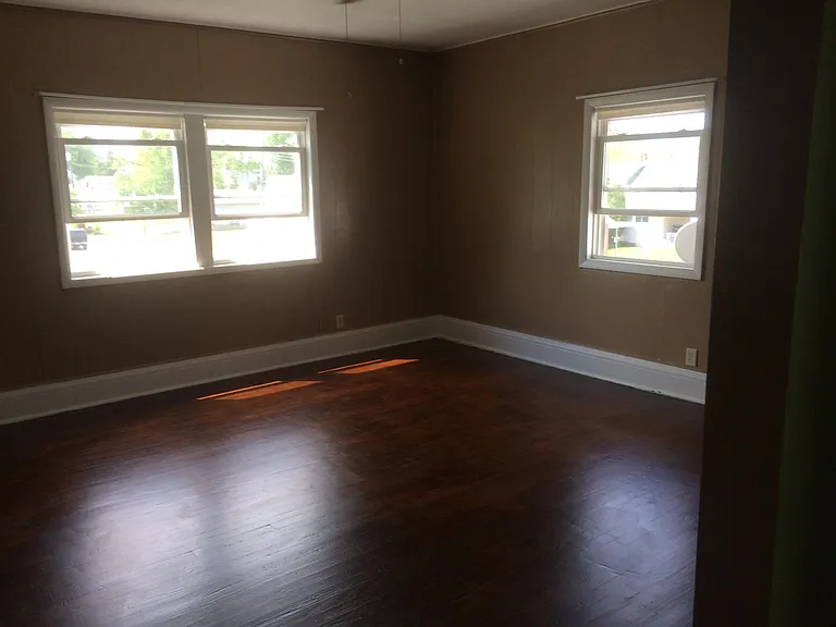 516 1/2 Joy Ave — Photo 6