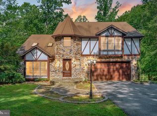 5599 Small Oak Ct, Woodbridge, VA 22192