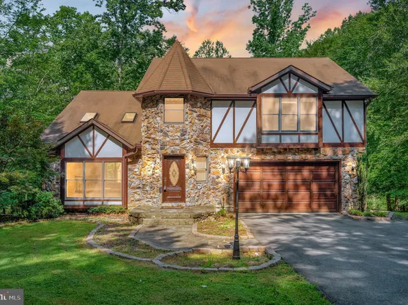 5599 Small Oak Ct, Woodbridge, VA 22192