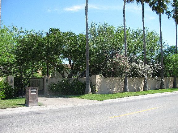 2nd image of 221 Wildrose Ln