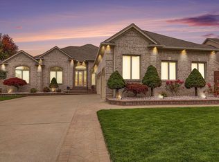 13453 Lakeview Dr, Shelby Township, MI 48315