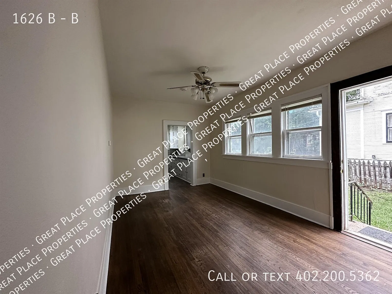 2 bed, $899 — Photo 4