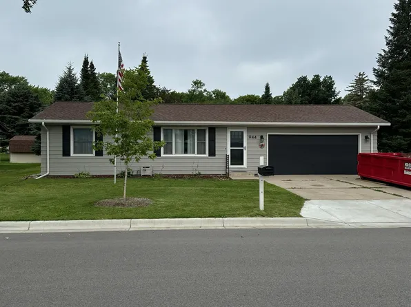 944 Sunset St SW, Hutchinson, MN 55350