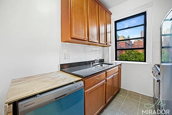 Rented by Mirador Real Estate | media 10