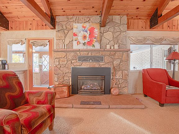 4th image of 622 S Hillside Ln #L