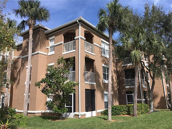 2nd image of 5025 Fairways Cir APT 205