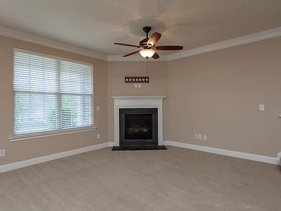 3rd image of 1728 Whirlaway Ct