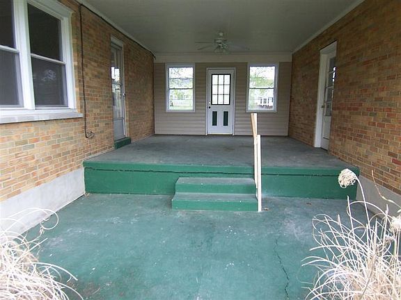 4th image of 711 Timberwood Dr