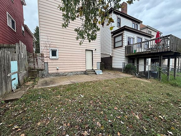 5th image of 827 E 10th Ave